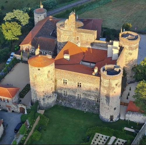 Saint-Vidal Hotel | Château de Saint Vidal