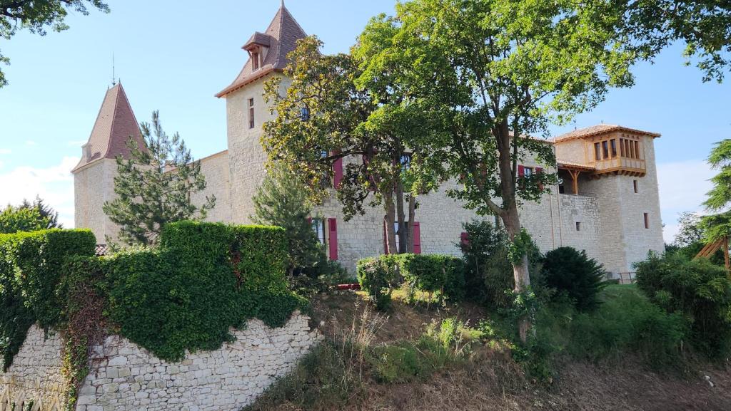 Saint-Eutrope-de-Born House | Château de Scandaillac