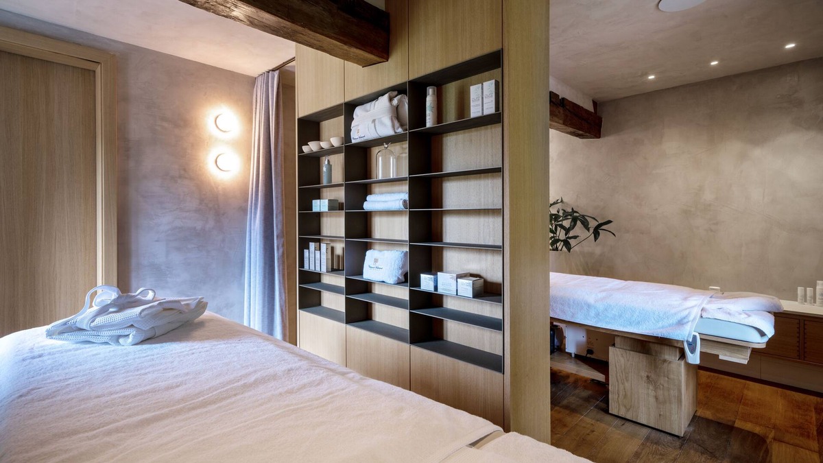 Vireux-Wallerand Hotel | Château de Wallerand