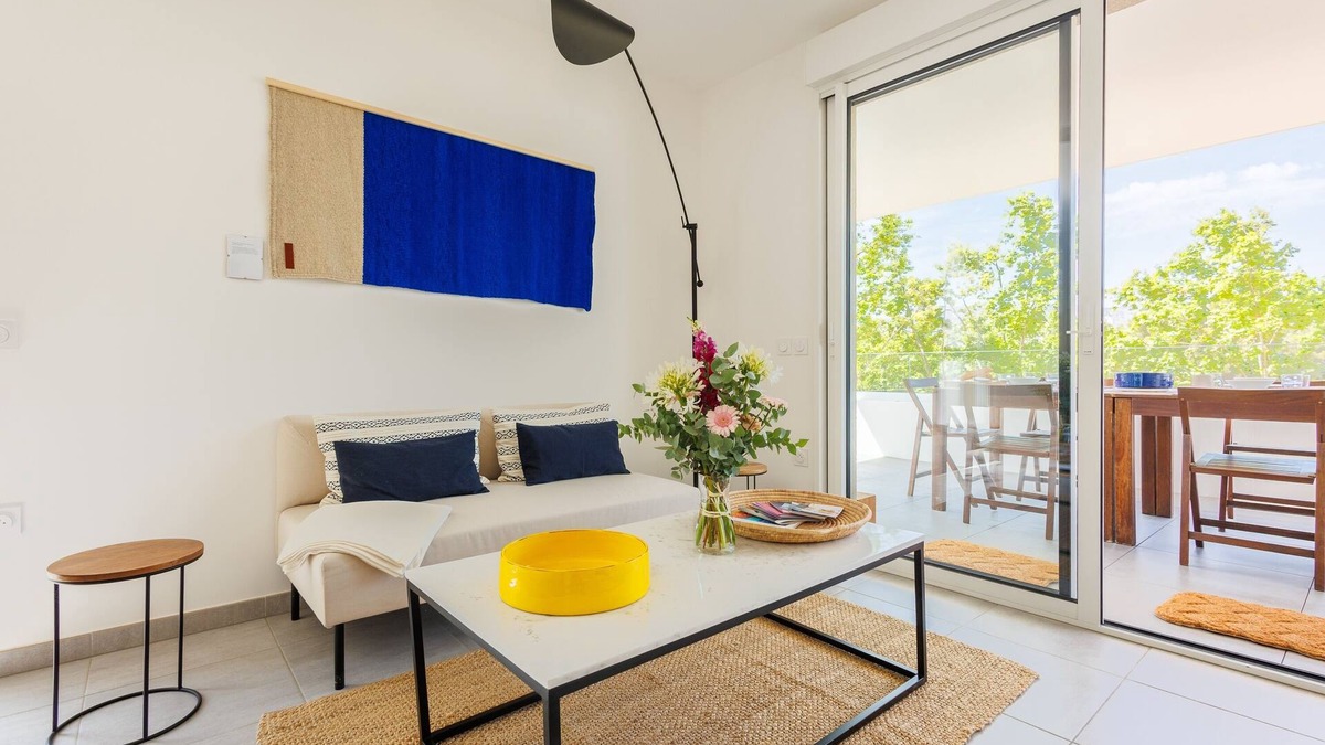 Mazargues Apartment | Château des Calanques - Vue château