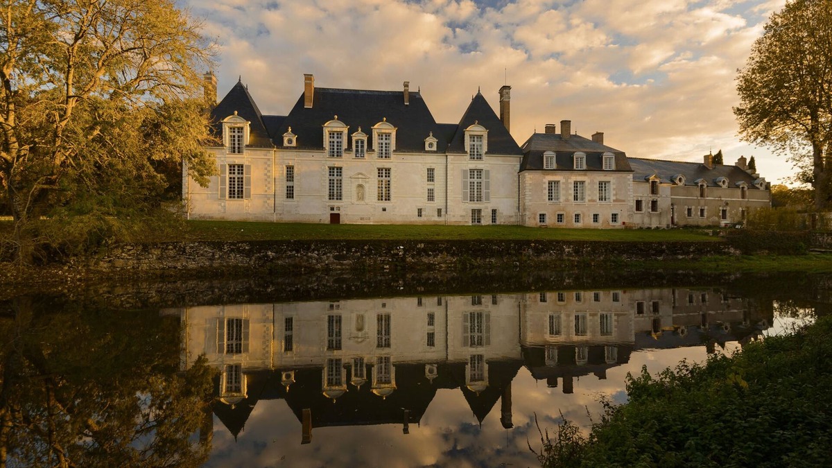 Huisseau-sur-Cosson House | Château Des Grotteaux
