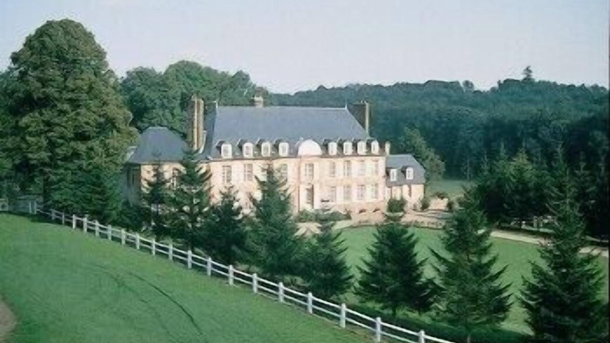 Bezancourt Hotel | Château du Landel, The Originals Relais