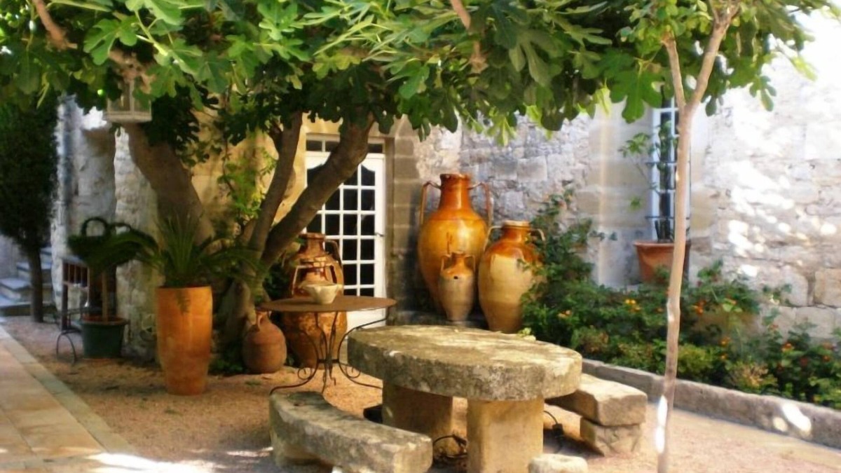 Arpaillargues-et-Aureillac Hotel | Château d'Arpaillargues