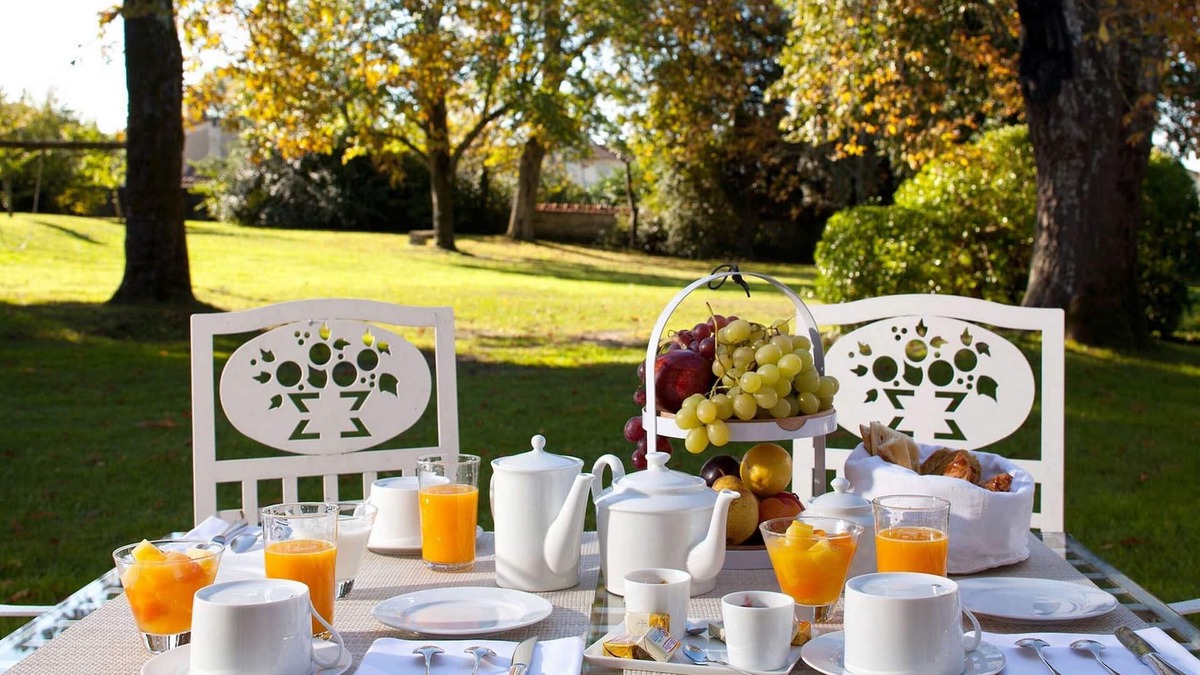Saint-Estephe Bed & Breakfast | Château Ormes de Pez