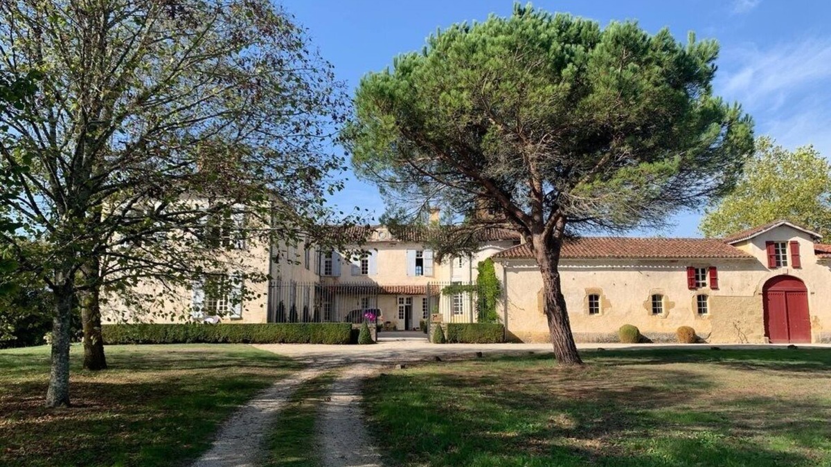 Seailles Other | Château Seailles - Natural Luxury: Confort champêtre et charme historique.