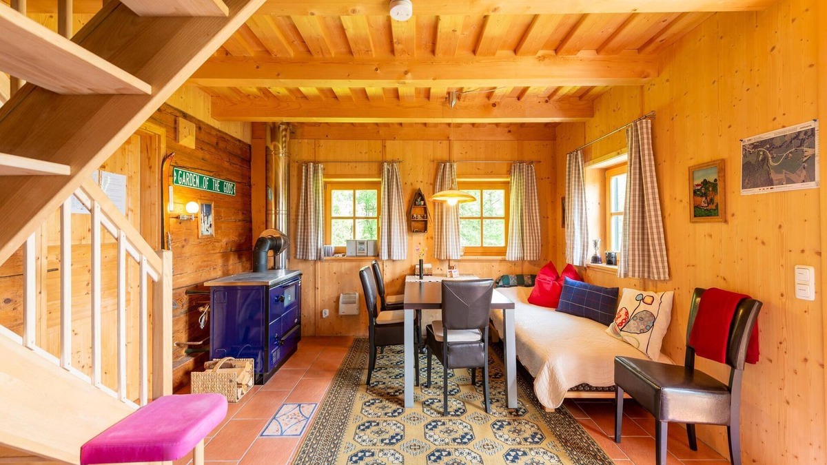 Schwarzenberg am Boehmerwald House | Chalet Schwarzenberg near Ski Lift & Stream