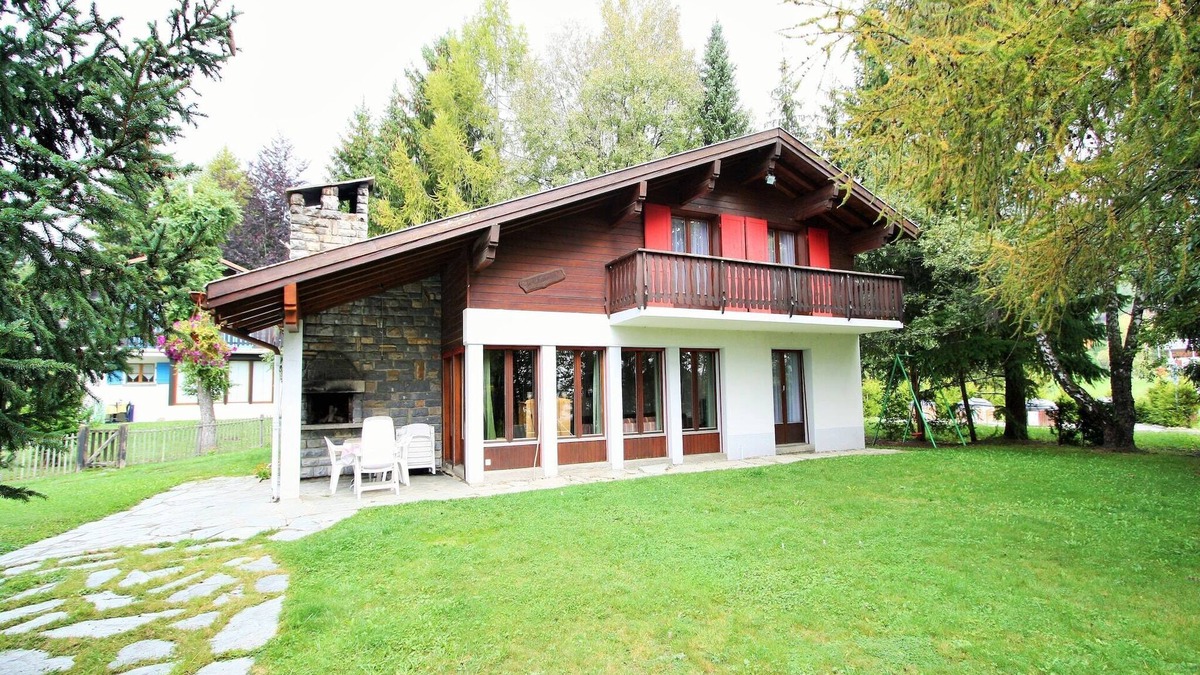 Randogne Ski Chalet | Bright Chalet with Terrace
