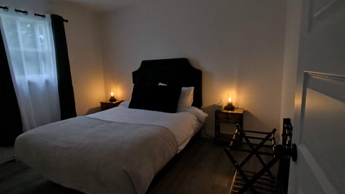 Saint-Gabriel-de-Valcartier Ski Chalet | Chalet confort/fireplace, 4 min from Valcartier