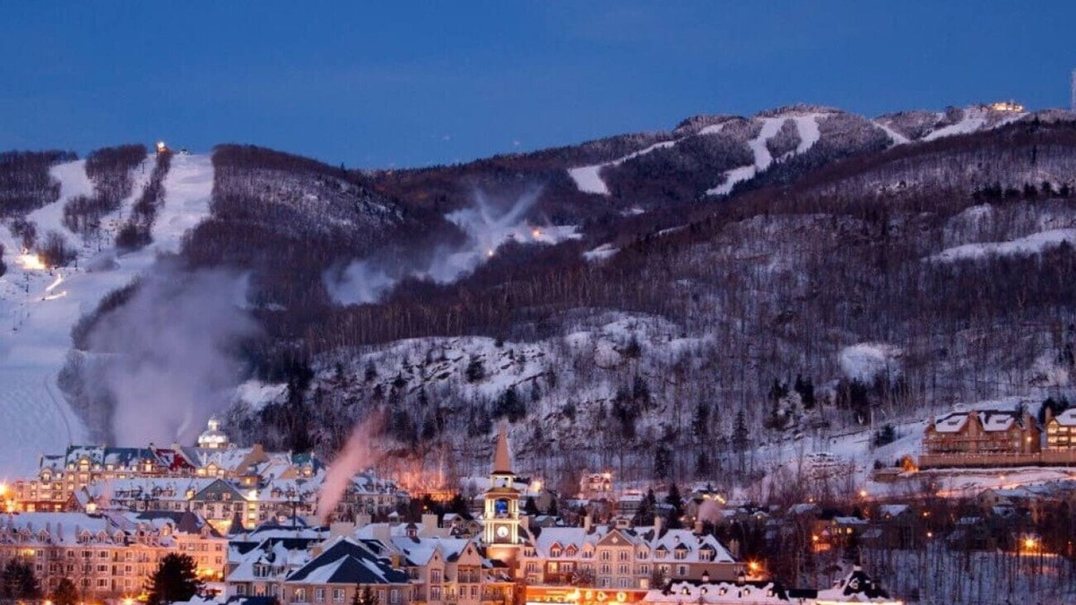 Sainte-Lucie-des-Laurentides Ski Chalet | Chalet Mon Repos - Lac Sarrazin with boats