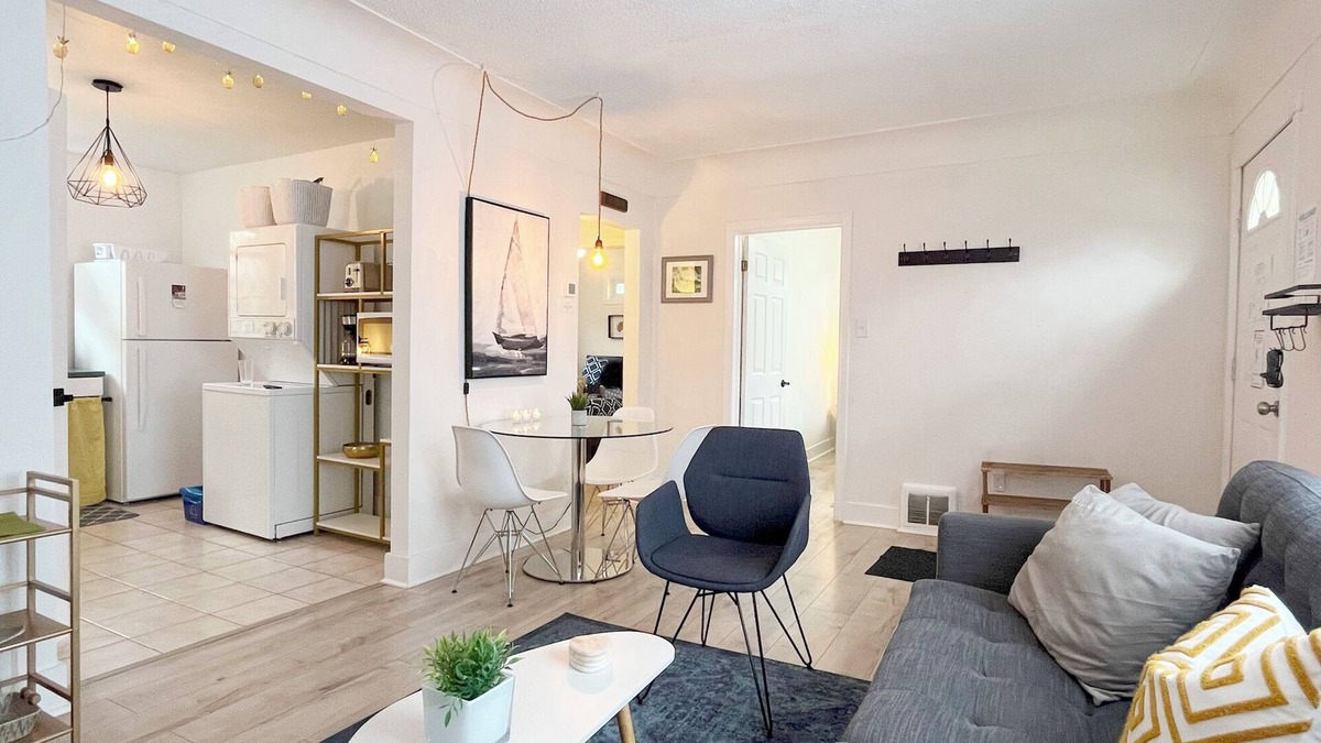 Port Dalhousie House | Charming Home in Coveted Port Dalhousie – Steps from the Lake!