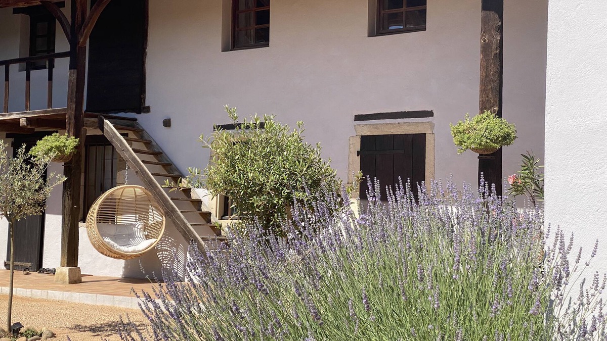 Saint-Etienne-sur-Chalaronne House | Charming house with swimming pool