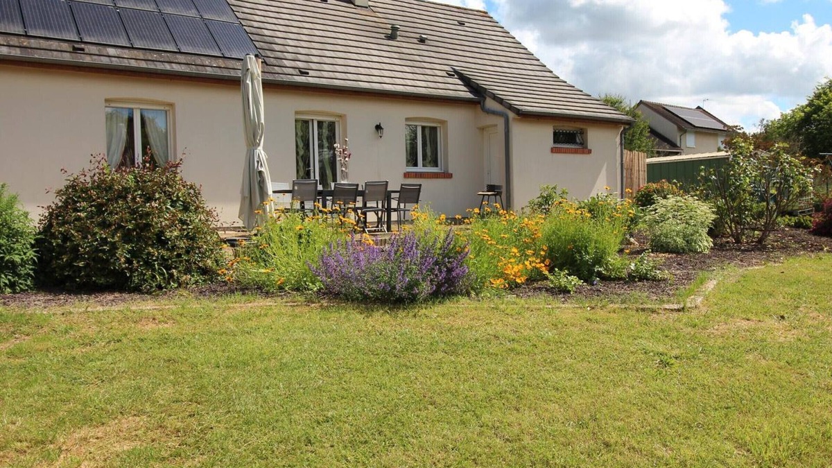 Valencisse Cottage | Charming Family-Friendly Cottage, Pet Welcome, Garden, Near Blois & Loire Castles