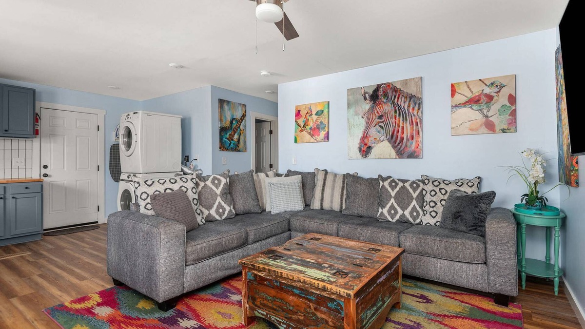 Hadley - Washington Condo | CH714 ~ New Listing ~ Clean, No Frills, Efficiency ~ Comfortable and Near Downtown ~ Free Parking
