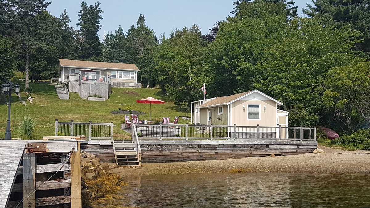 Masons Point Cottage | Charming 3-bedroom cottage in lovely Head Of St Margarets Bay with AC, WiFi