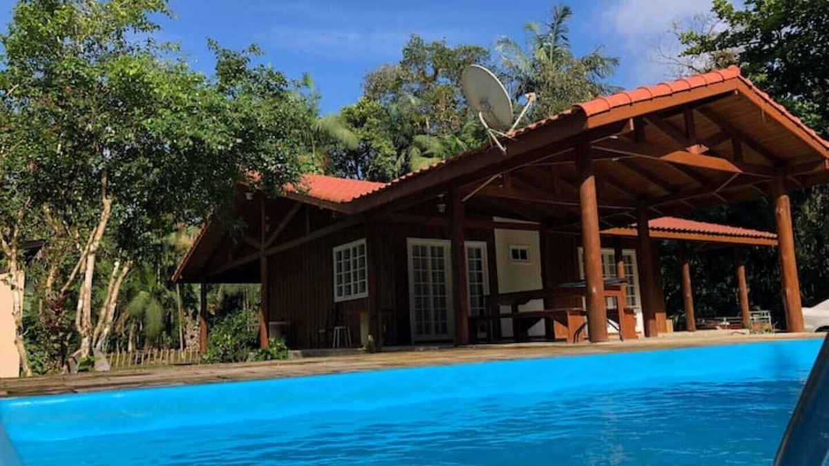 Morretes Ski Chalet | Chácara Porto Bello - House with swimming pool in Morretes