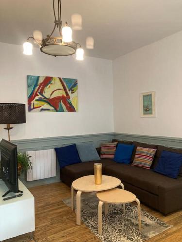 Mulhouse Apartment | CHACHACHA appartement de charme, calme,balcon 5pers 4étoiles, patio