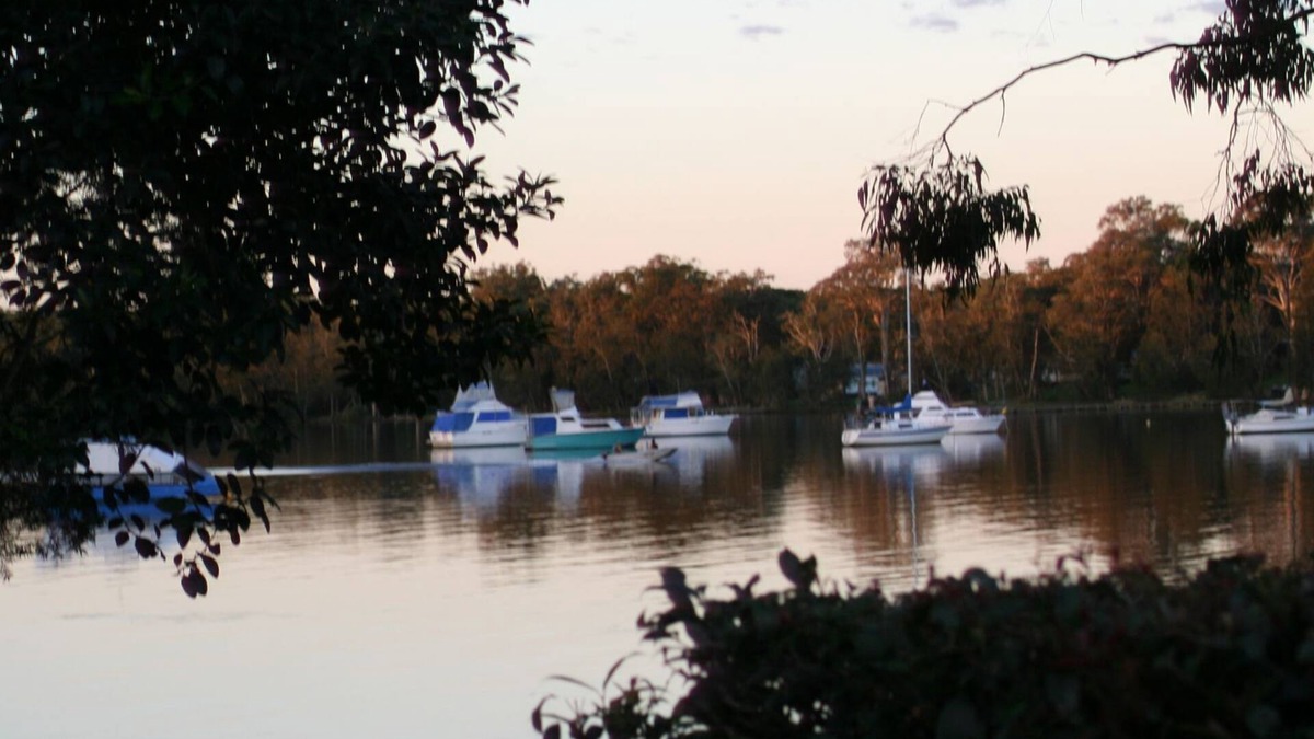 Chain Valley Bay House | Chain Valley Bay Lake House