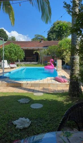 Morretes Ski Chalet | Chalé Flamingo com Piscina Casa inteira em Morretes