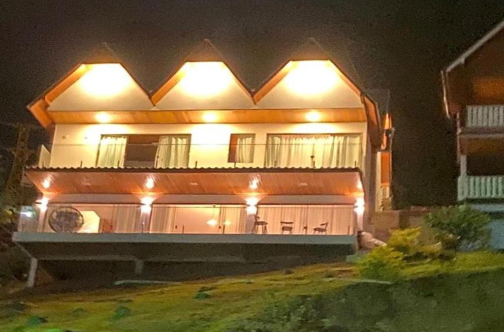 Vitor Hugo Ski Chalet | Chalé lindo para toda família nas montanhas !