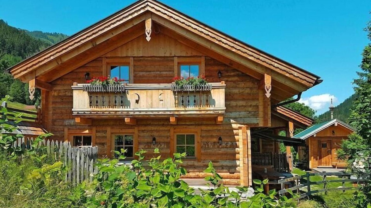 Sankt Martin am Tennengebirge Ski Chalet | Chalet in St. Martin with Sauna & Hot Tub
