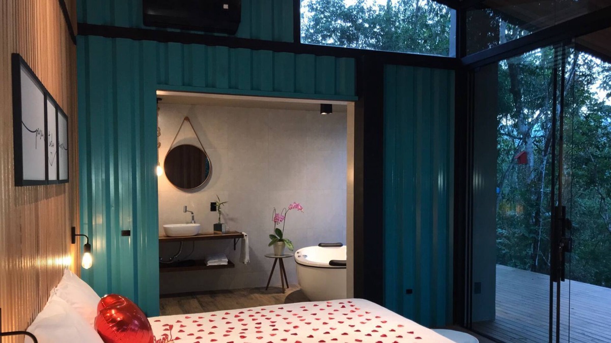Sideropolis Ski Chalet | Chale Container with Hydro - Romantica at 5min Nova Veneza