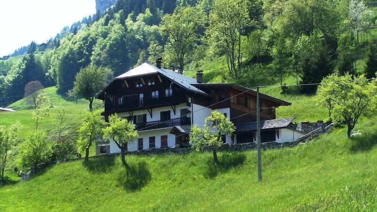 Saint-Nicolas-la-Chapelle House | CHALET ROSE - SAINT NICOLAS LA CHAPELLE