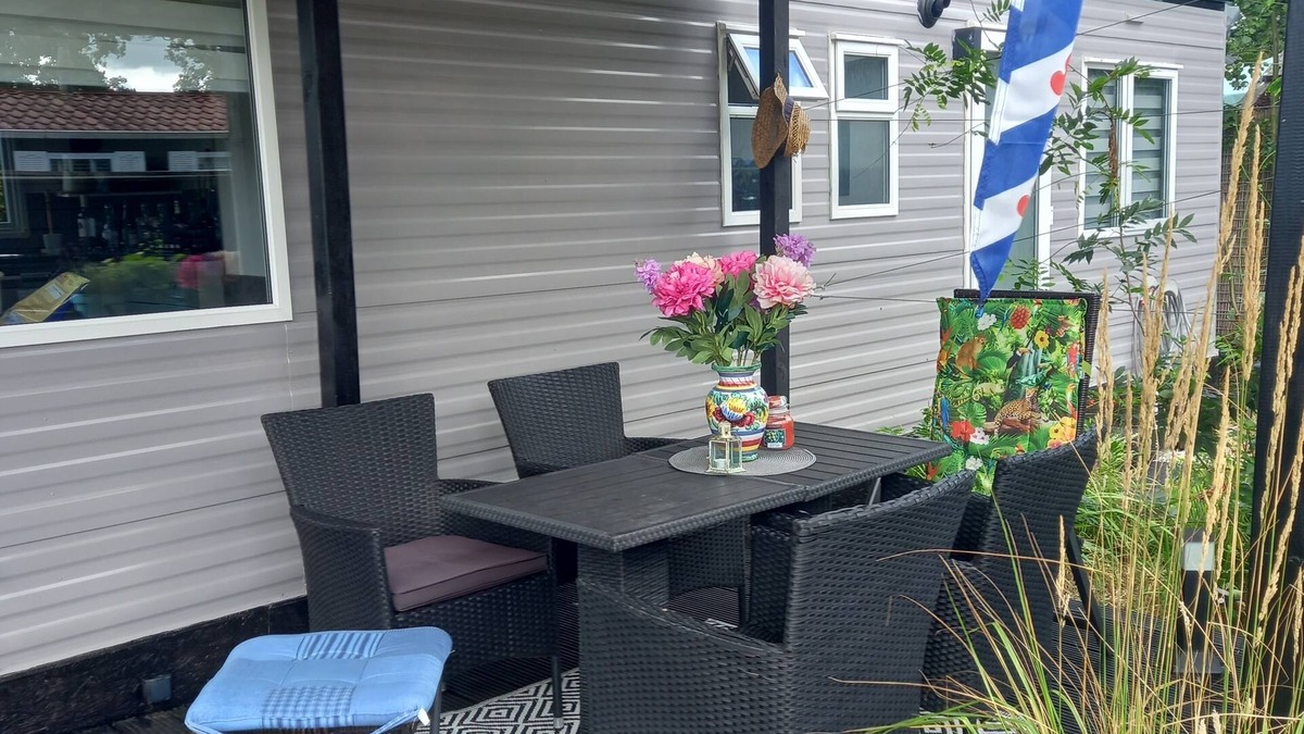 Grou House | Chalet 107 auf Kleiner Insel Wassernah Kinderfreundlich Gemütlich