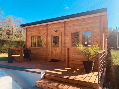 Corcieux Ski Chalet | Chalet 2 personnes avec jacuzzi privatif et piscine saisonnière partagée