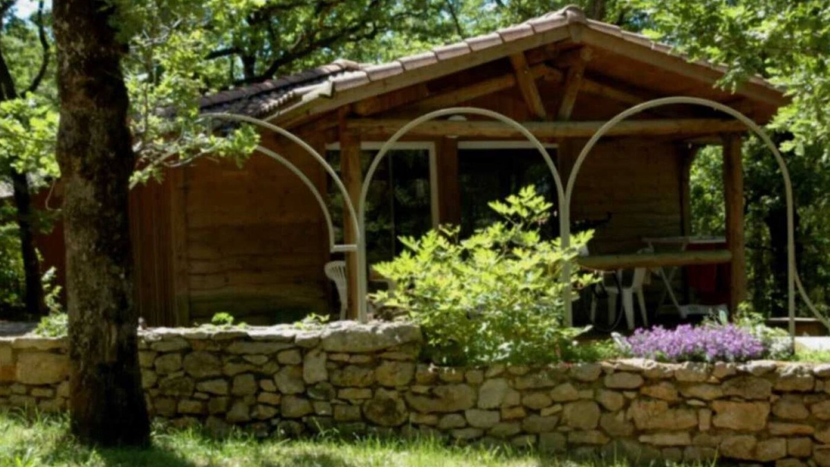 Saint-Cirq-Lapopie Ski Chalet | Chalet 3 étoiles - Piscine - efchcd