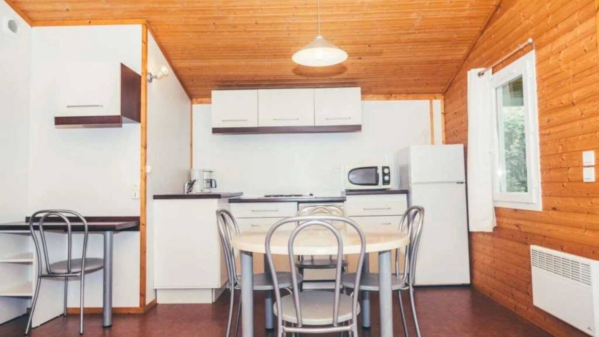 Monclar-de-Quercy Ski Chalet | Chalet 3 étoiles - Piscine - eebbia
