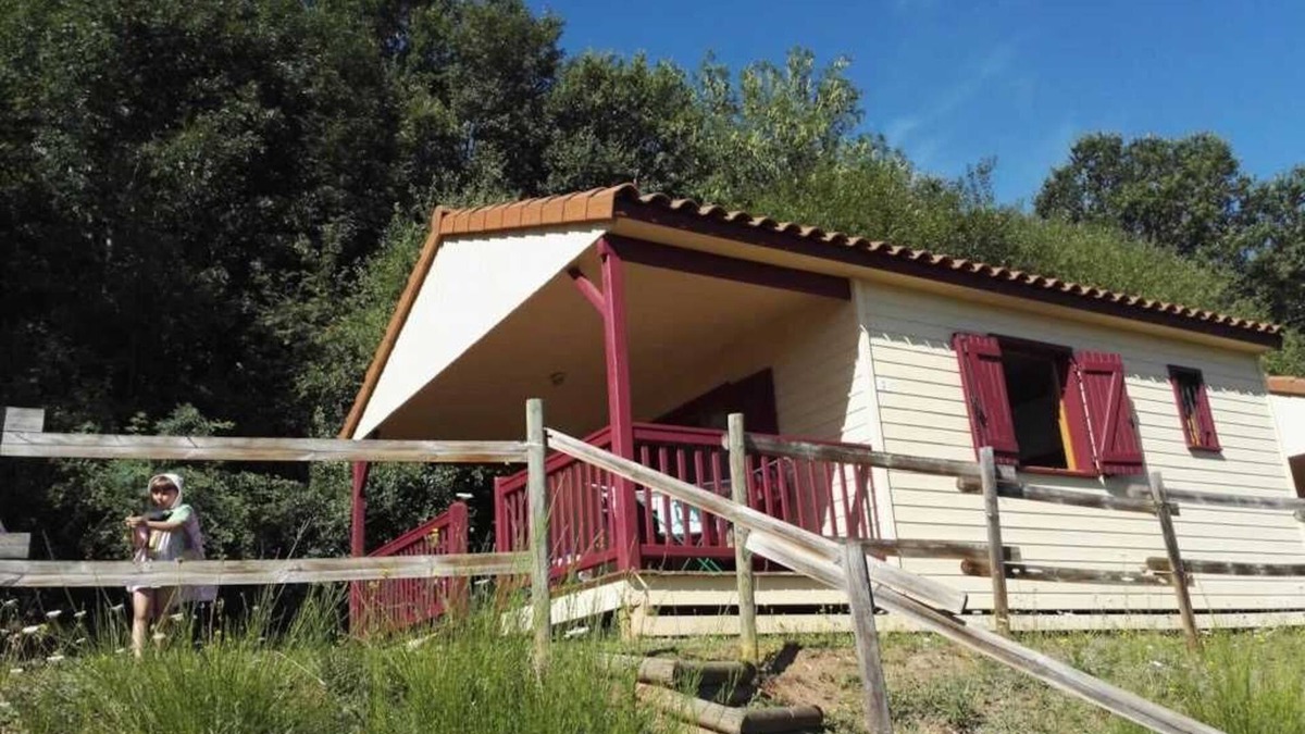 Vieille-Brioude Ski Chalet | Chalet 3 étoiles - Piscine - eeiigg