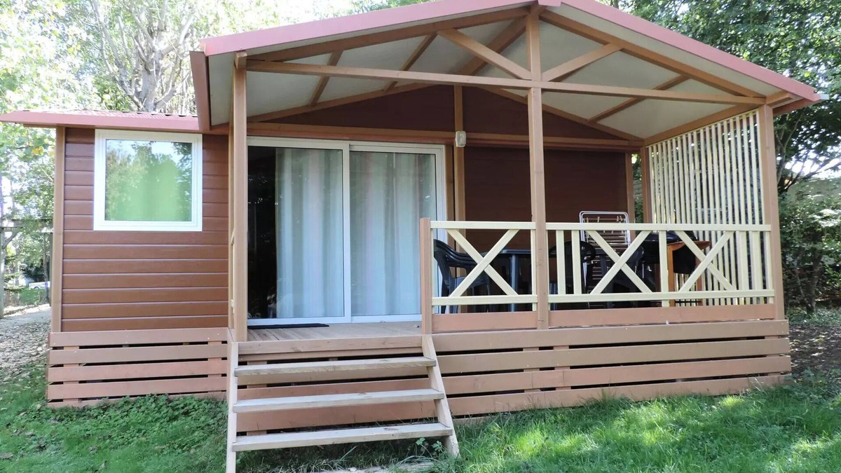 Saint-Paul-de-Vezelin Ski Chalet | Chalet 32 m2/3 Schlafzimmer - überdachte Terrace 12 m2 TV 6 Personen