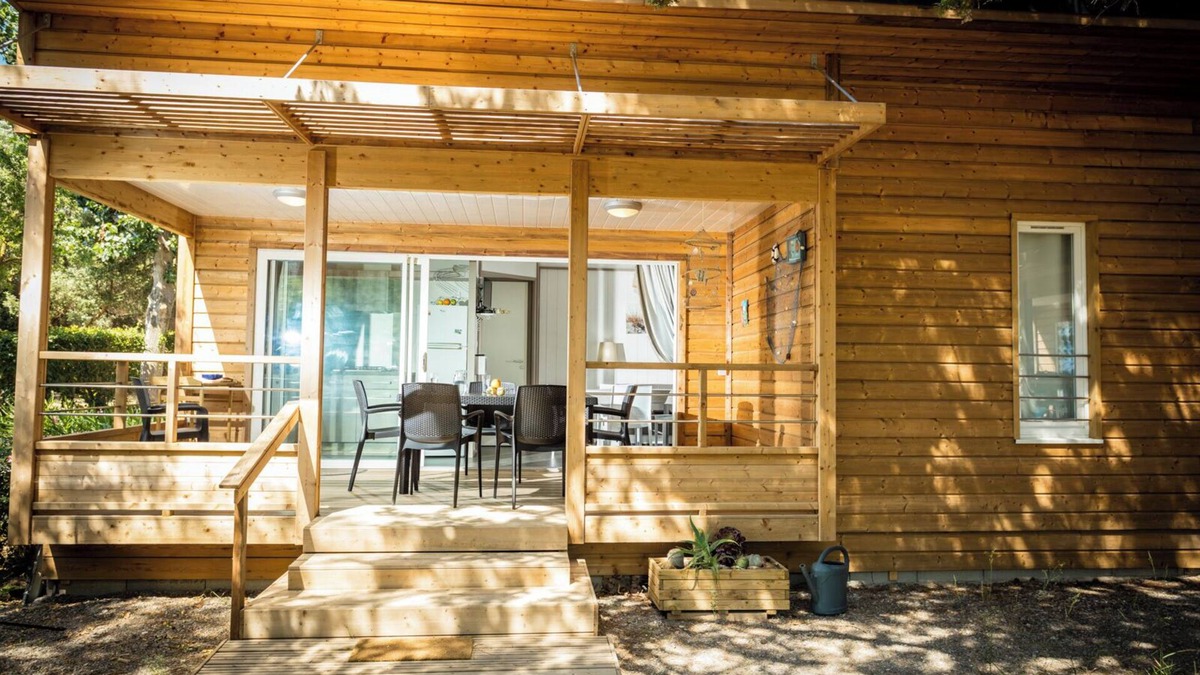 Bouzigues Ski Chalet | Chalet 4/6 persons, Etang de Thau. Book on https:/www.lou-labech.fr/
