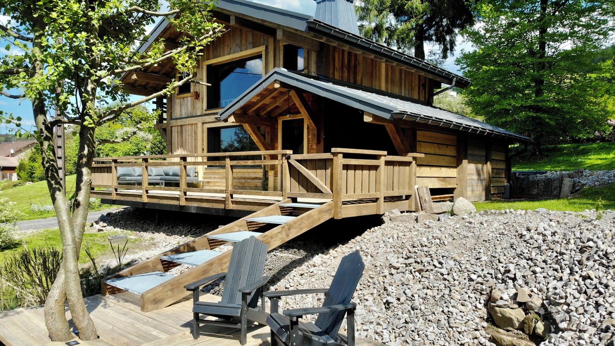 Raon-aux-Bois Ski Chalet | Chalet 5 Personnes - Jaccuzi - Sauna - Étang Privée La Cabane à Sucre