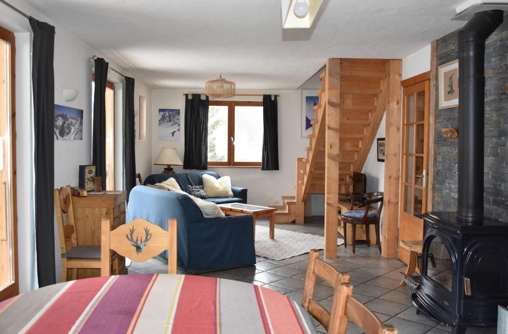 Pralognan-la-Vanoise Ski Chalet | Chalet 5 pièces près de la forêt à Pralognan-la-Vanoise, idéal pour 8 personnes - FR-1-464-176