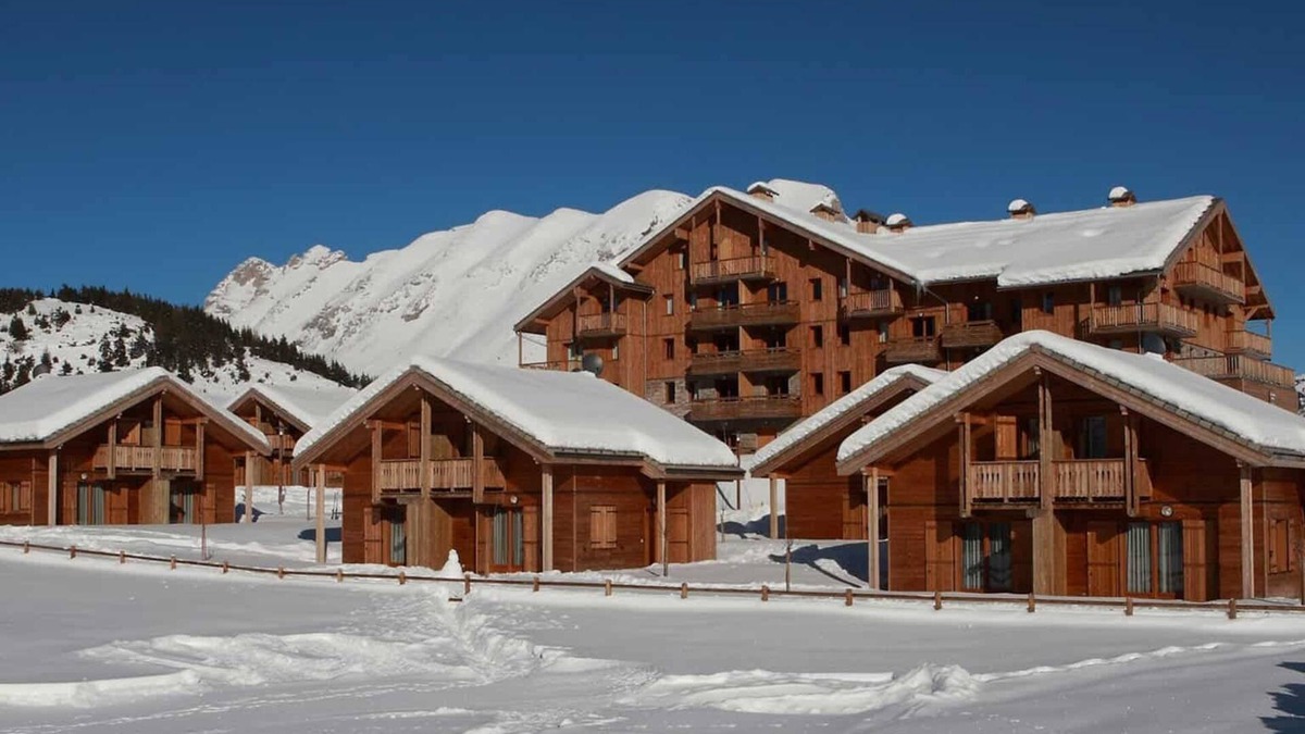 Saint-Etienne-en-Devoluy Ski Chalet | Chalet 6 Pers -piscine Chauffée- Superdevoluy
