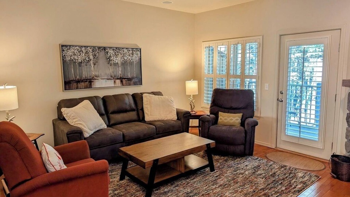 Government Camp Ski Chalet | Chalet 9 at the Official Collins Lake Resort