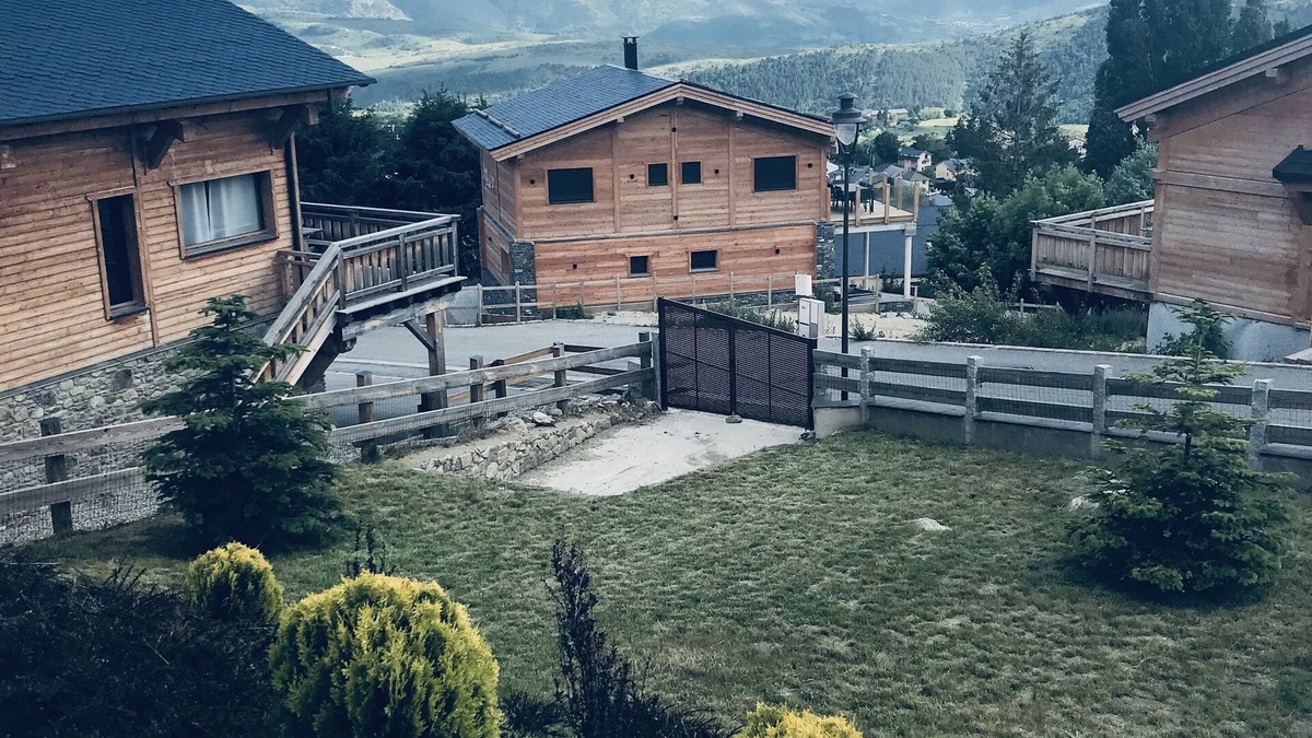 Font-Romeu-Odeillo-Via Ski Chalet | Chalet Avec Jardin, a 50 Mètres du bus des Pistes
