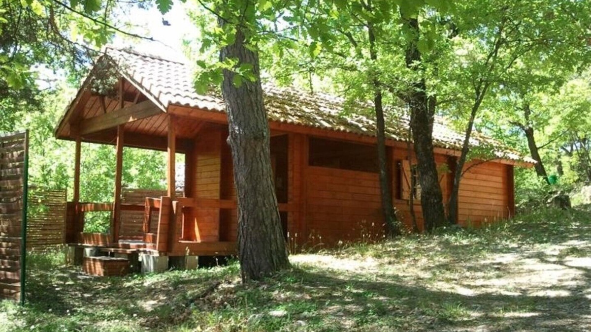 Simiane-la-Rotonde Cabin | Chalet Acanthe