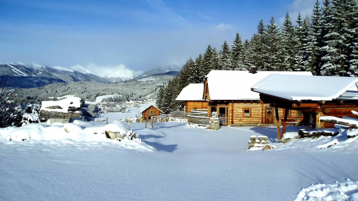 Tamsweg House | Chalet 'Alpenchalets Weissenbacher-Fuchsbau' with Mountain View, Terrace and Wi-Fi