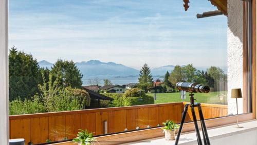 Seeon-Seebruck Apartment | CHALET AM SEE - Seeblick Bergblick modern charmant NEU