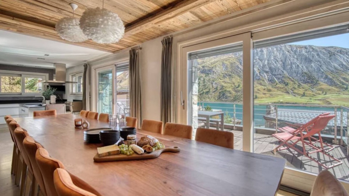 Tignes le Lac Ski Chalet | Chalet Ancolie – Elegance and Breathtaking Views in Tignes