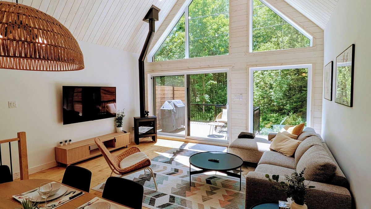 L'Anse-Saint-Jean Ski Chalet | Chalet at Mont-Édouard - Les 3 versants 38-B