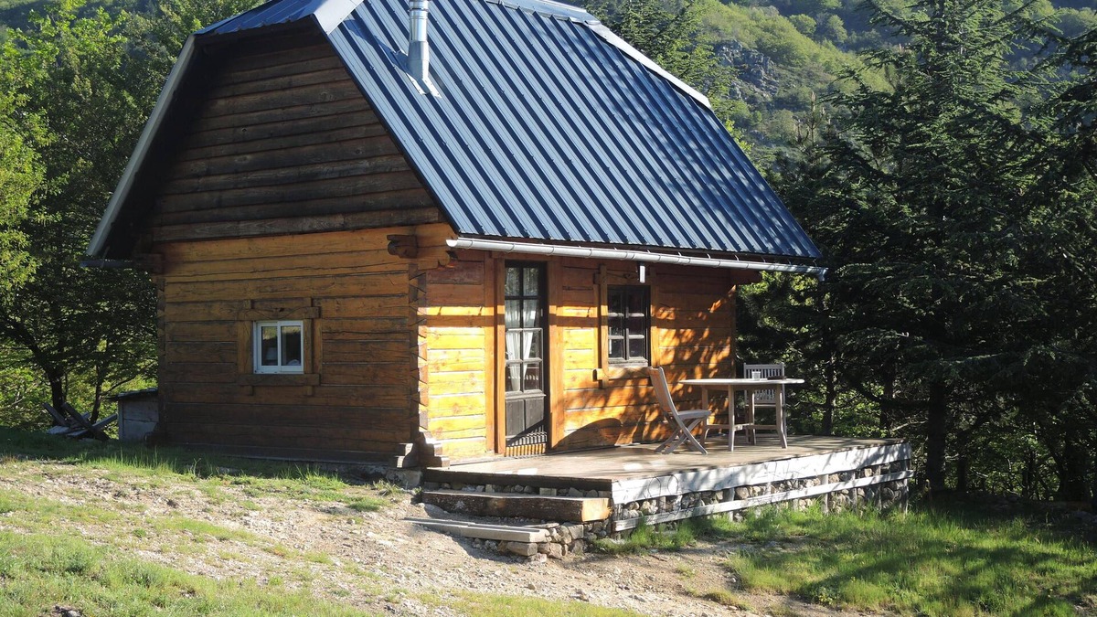 Saint-Julien Ski Chalet | chalet at the top of Languedoc