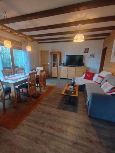 Muhlbach-sur-Munster Ski Chalet | Chalet au bois des écureuils classé trois étoiles.