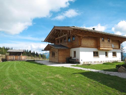 Forstau Ski Chalet | Chalet Aualm-2 by Interhome