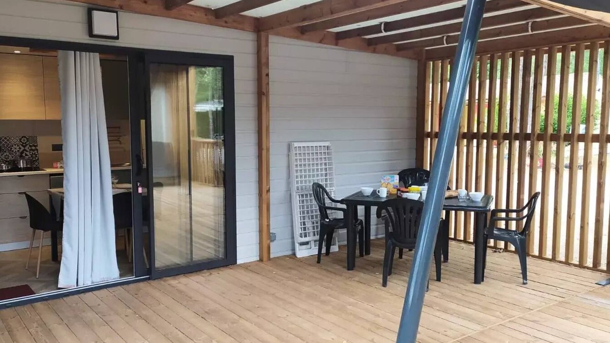 Saint Maime House | Chalet Badiane Premium + 35m2 (2x - 4/6 pers) + Terrasse 19m2 + LV + TV + 2SDB + Clim 6 persons