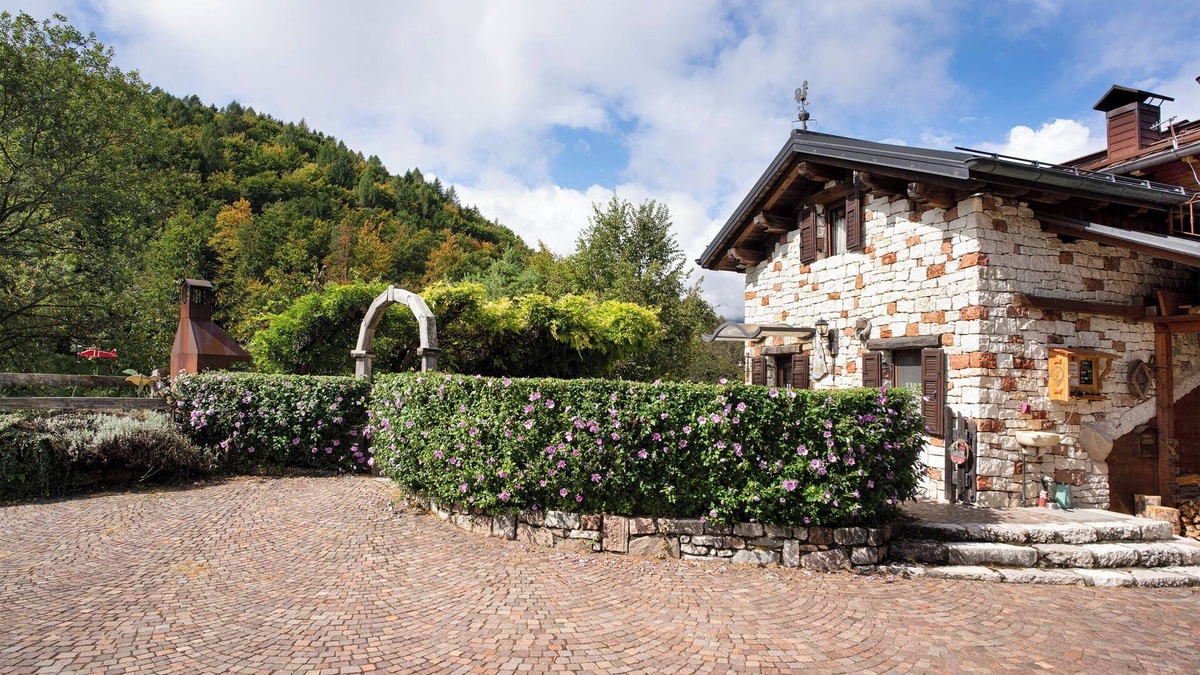 Arsie Ski Chalet | Chalet 'Baita Alabama' with Mountain View, Private Terrace and Wi-Fi