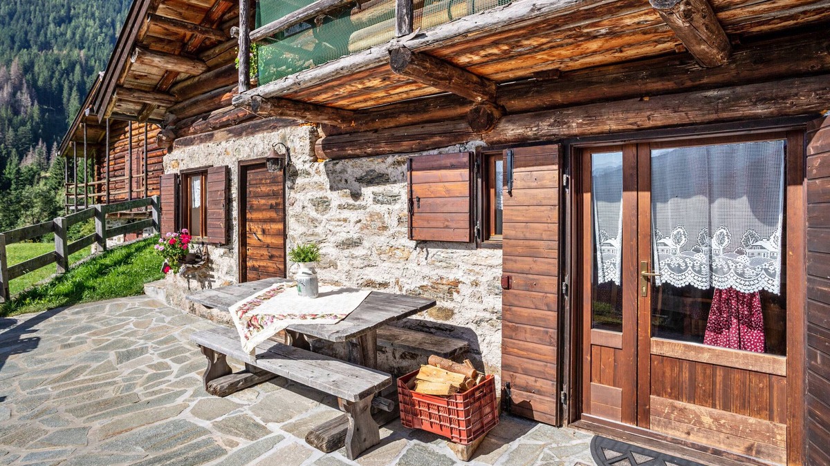 Primiero San Martino di Castrozza Ski Chalet | Chalet 'Baita Valmesta' with Mountain View, Private Terrace and Private Garden