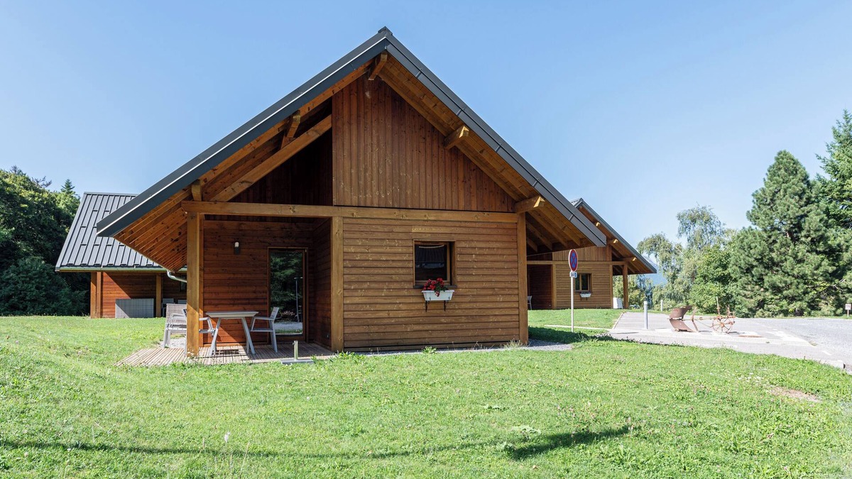 Faverges-Seythenex Ski Chalet | Chalet 'Belle Etoile - Val De Tamié' with Mountain View, Private Terrace and Wi-Fi